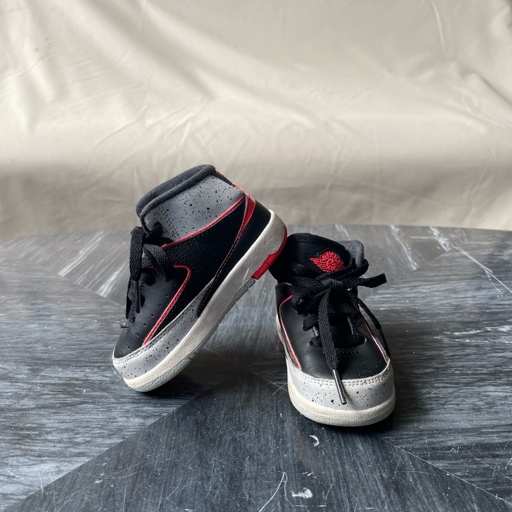 Nike Air Jordan Retro Mid Infrared II Toddler Sneaker